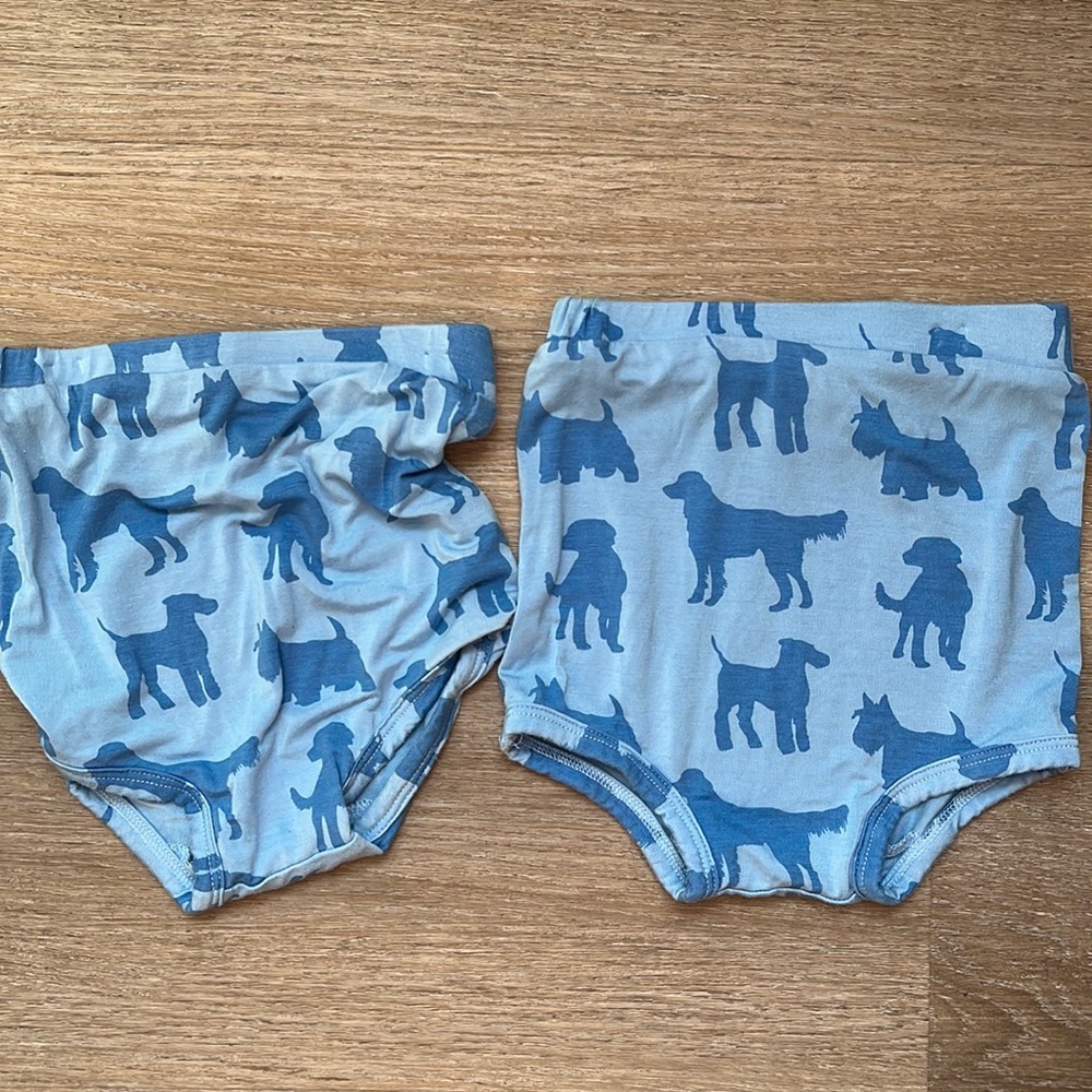 Twin Dog Kate Quinn Bummies 6-12 Mon EUC